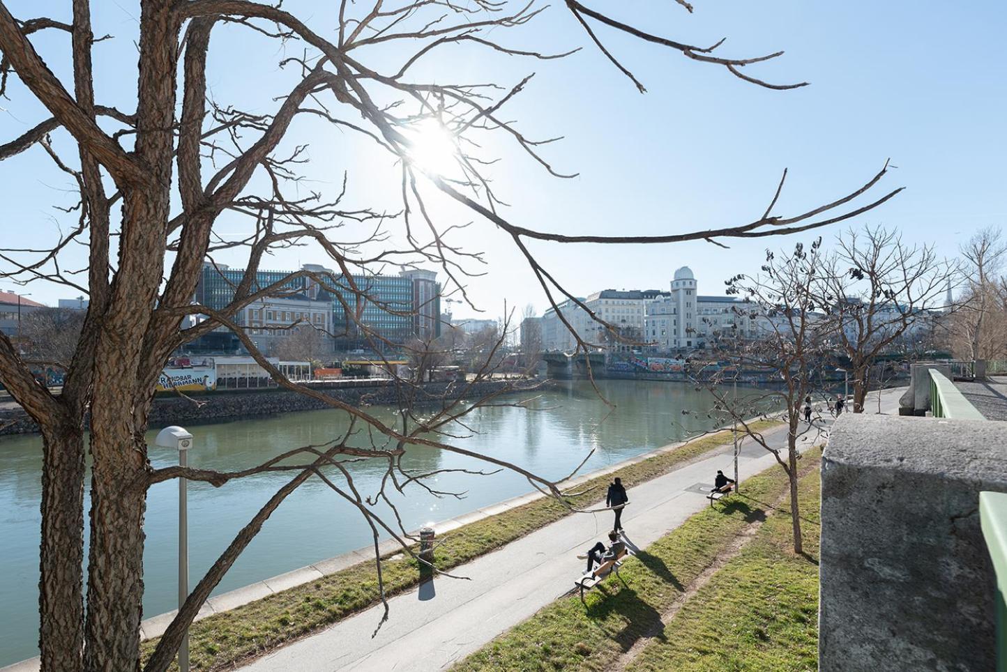 Stadt Vor Der Tuere Und Dennoch Ruhig Gelegen